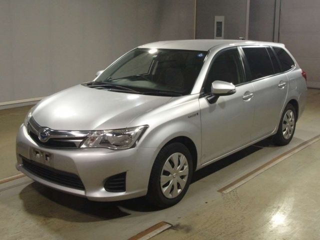 50069 Toyota Corolla fielder NKE165G 2014 г. (TAA Hyogo)